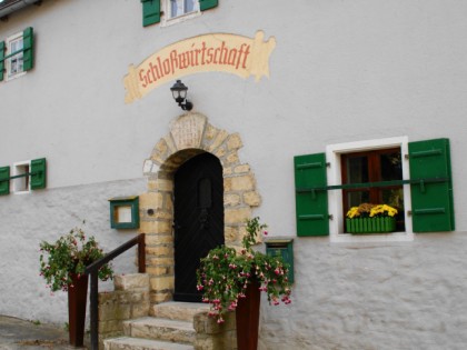 Photo: Schlosswirtschaft Heitzenhofen